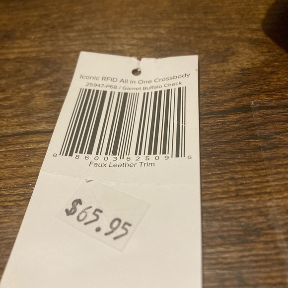 Vera Bradley all in one crossbody wallet/wristlet/purse - Picture 5 of 14